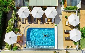 Calla Luxury Seafront Suites
